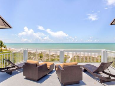 Luxury Sanibel Beachfront Condo Posh with. Designer Interior